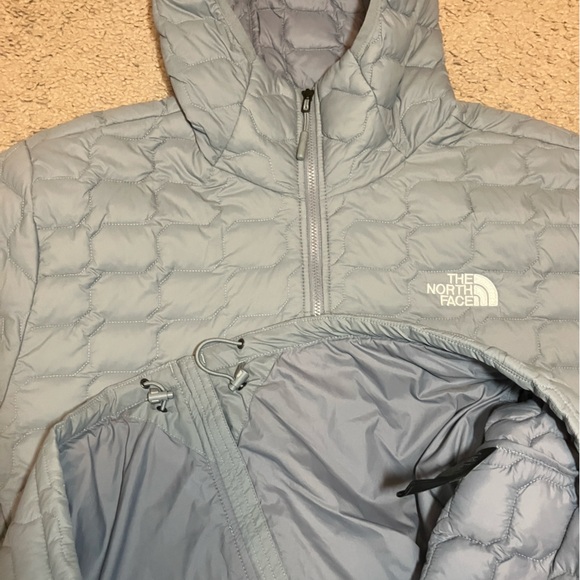 The North Face Men’s Jacket Coat Light Gray Quilted Puffer Lightweight Like New - Picture 5 of 8